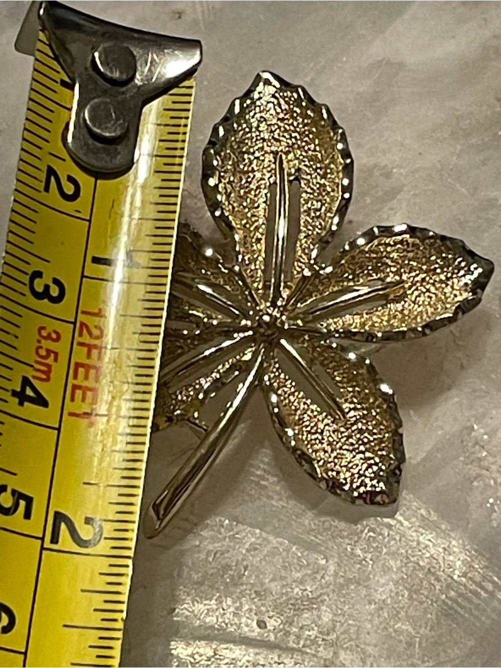 Vintage Gold Tone Signed Sarah Coventry Pin #7106